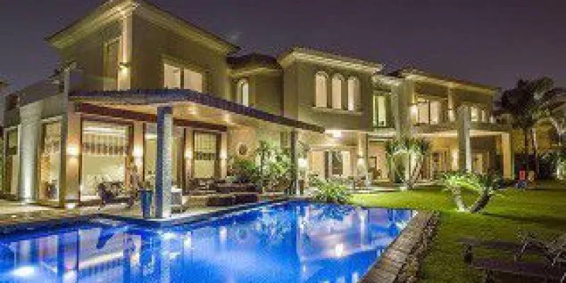 The important features in Swan Lake New Cairo Compound