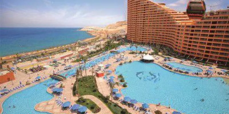 All details about the company executing Porto Sokhna resort