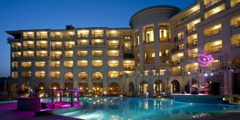 Where's the location of Stella Di Mare Resort?