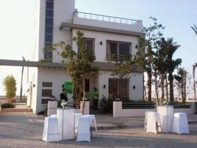 أين يقع كمبوند جراند هايتس السادس من أكتوبر؟