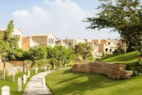 اميز وحدة للبيع في القطاميه هيلز استلم وحدتك بمقدم 10% فقط