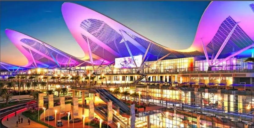 صيدلية 202م في التجمع الخامس في مول فيفث سكوير