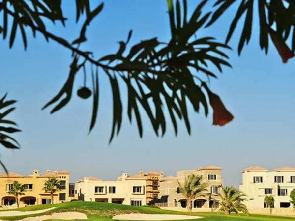 إحجز وحدة بمساحة 370 متر في كمبوند جولف فيوز بالم هيلز