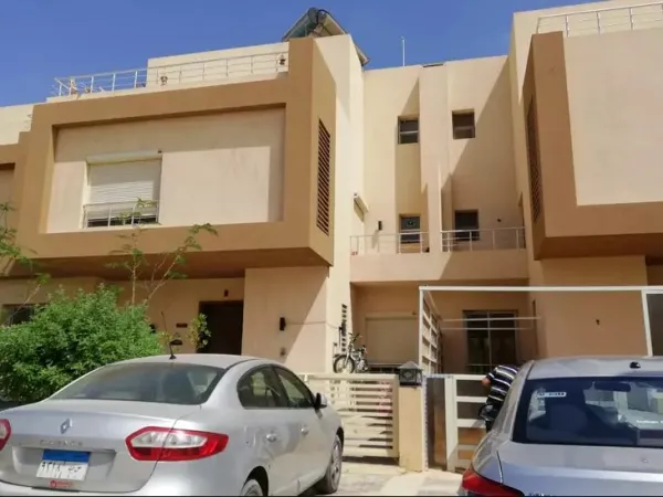 بسعر مغري تاون هاوس 283 م في جراند هايتس 6 أكتوبر فيو رائع