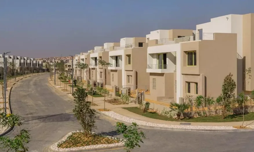 ادفع 15% واستلم تاون هاوس في ذا كراون بالم هيلز 211 م 3 غرف