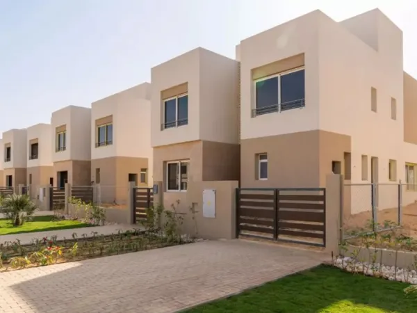 ادفع 15% واستلم تاون هاوس في ذا كراون بالم هيلز 211 م 3 غرف