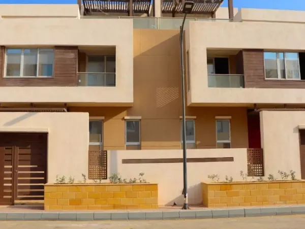 بمساحة 517 متر 5 غرف نوم عقارات للبيع في أب فيل