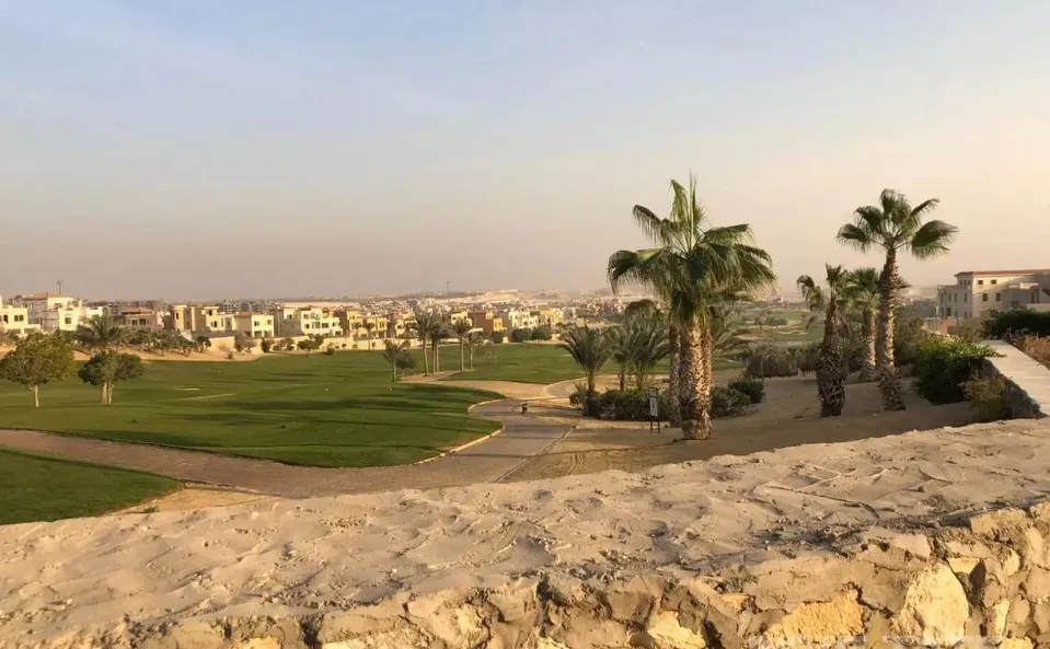 فرصة عظيمة تاون هاوس 260 م مع اقساط فى جولف فيوز بالم هيلز 6 أكتوبر