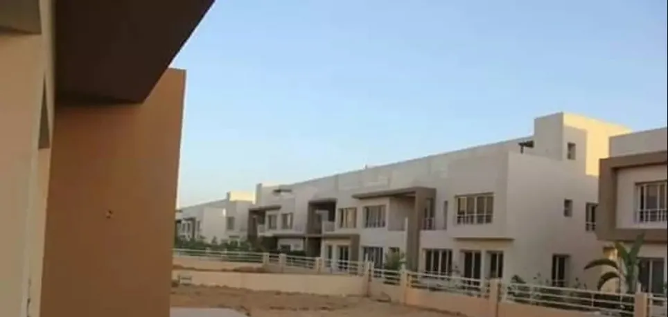 عرض متميز تاون هاوس 292 متر للبيع في جراندا هايتس 6 أكتوبر بموقع مميز