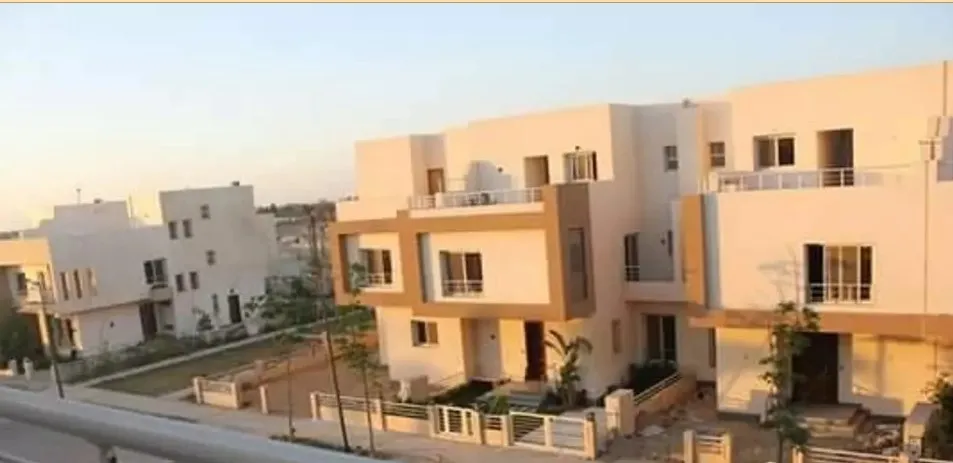 عرض متميز تاون هاوس 292 متر للبيع في جراندا هايتس 6 أكتوبر بموقع مميز