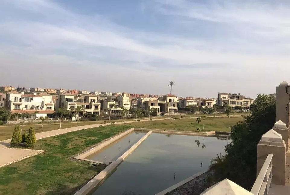 تحت سعر السوق تاون هاوس  606 م للبيع في بالم هيلز أكتوبر