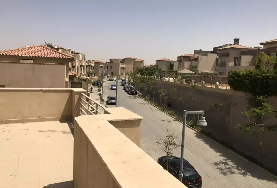 تحت سعر السوق تاون هاوس  606 م للبيع في بالم هيلز أكتوبر