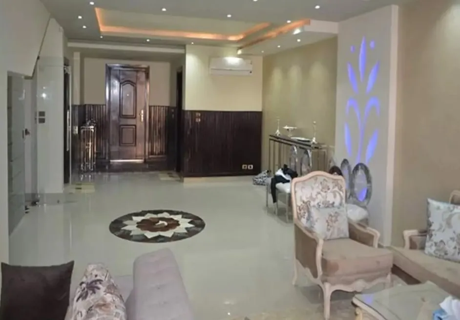 أغتنم فرصة السكن الراقى بأكتوبر كمبوند ريحانه تشطيب الترا لوكس ومساحة 240 متر