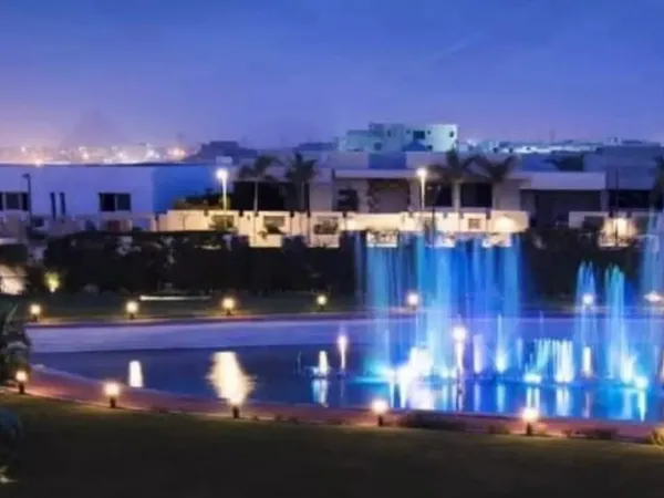 تاون هاوس لقطة للبيع 267 م في كمبوند بيراميدز هيلز بسعر خيالي