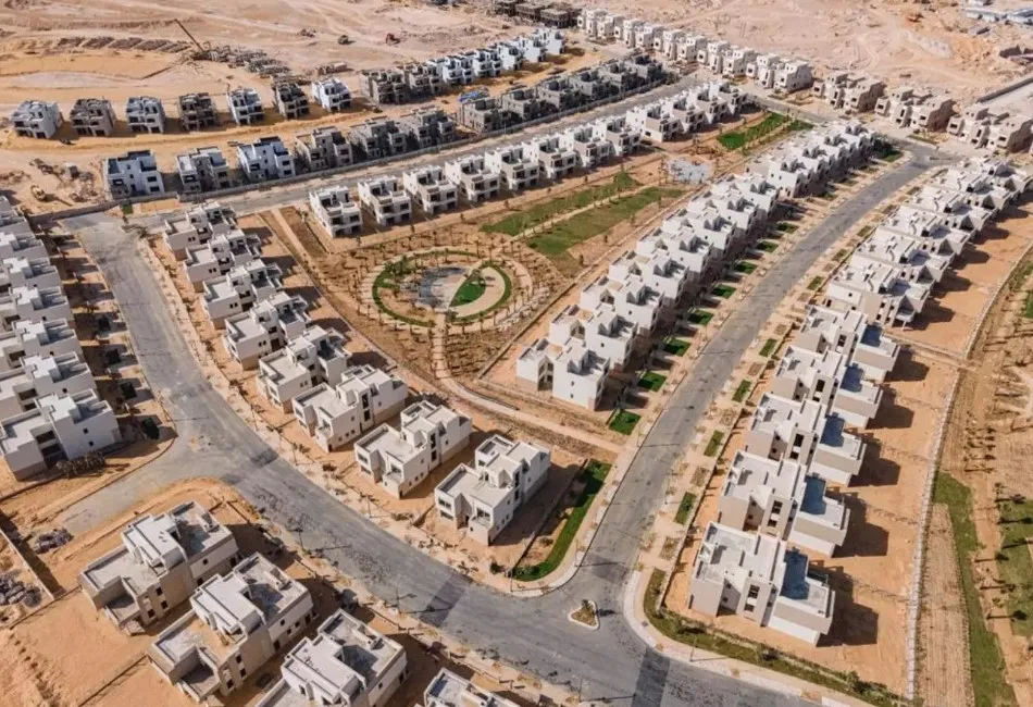 وحدتك بحديقة 122 متر ومساحة 212 متر في كمبوند ذا كراون بالم هيلز