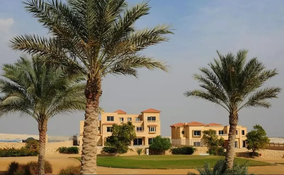 بسعر مغري تاون هاوس 400 م في جولف فيوز 6 أكتوبر فيو رائع