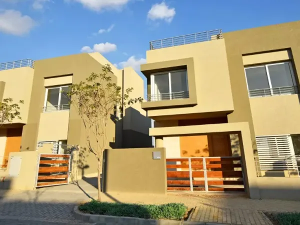 ارخص تاون هاوس 228 م للبيع بجاردن فى كمبوند بالم هيلز أكتوبر