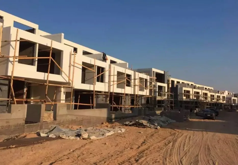 عرض متميز تاون هاوس 348 متر للبيع في كمبوند جولز بموقع مميز