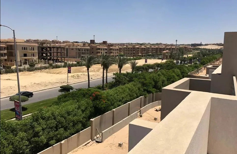 بسعر مغري تاون هاوس 271 مفي كمبوند بالم فالي أكتوبر فيو رائع