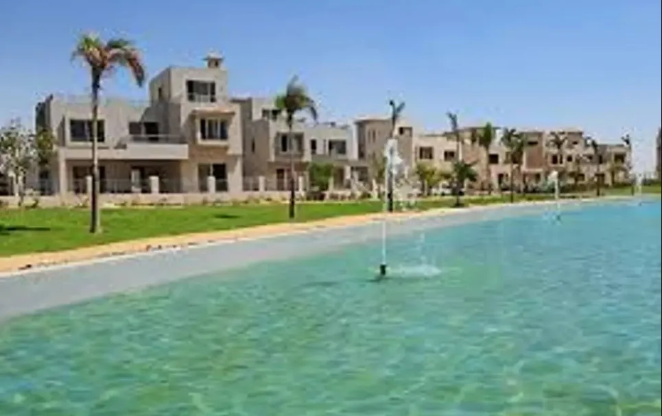 لمحبى الرقي تاون هاوس للبيع في كمبوند Golf Extensions بمساحة 257 م ب 6 أكتوبر