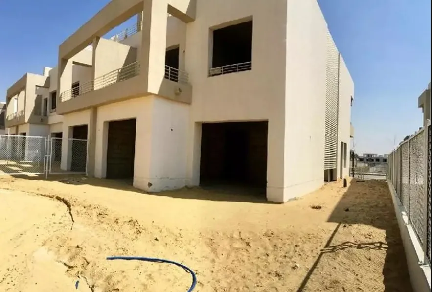 ادفع 20 % واستلم تاون هاوس في كمبوند وودفيل 6 أكتوبر 256 م 3 غرف