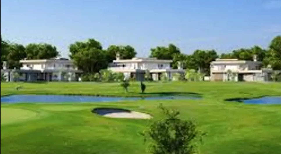 Townhouses for sale in New Giza 300m²