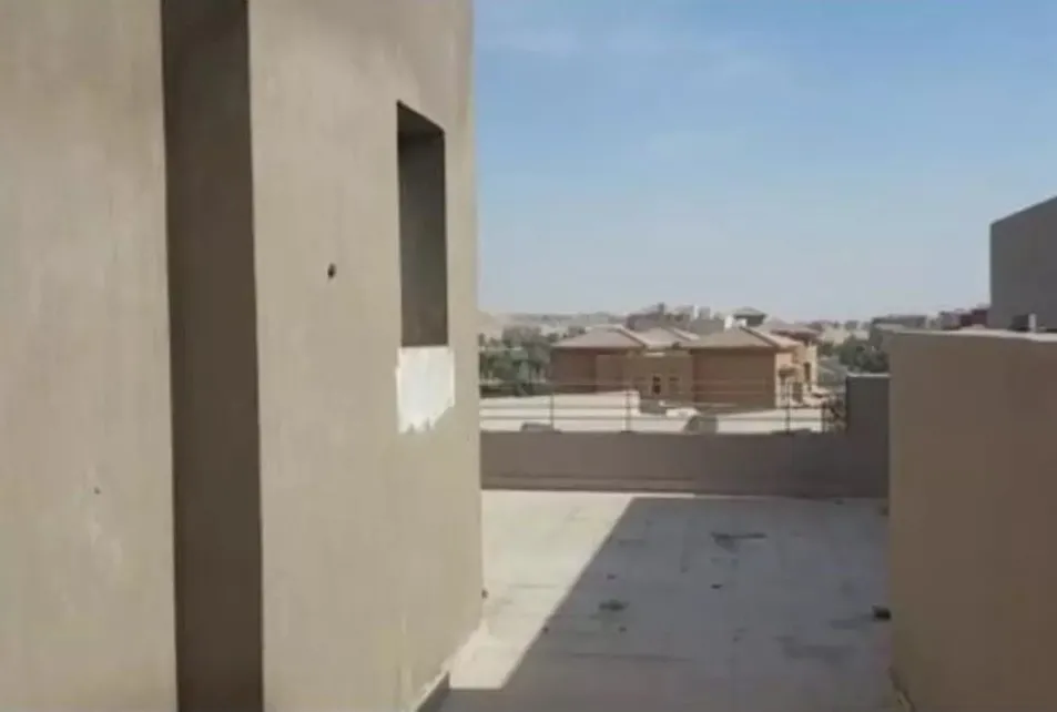 استثمر فى وحده مساحه 270 م في كمبوند Golf Views Palm Hills