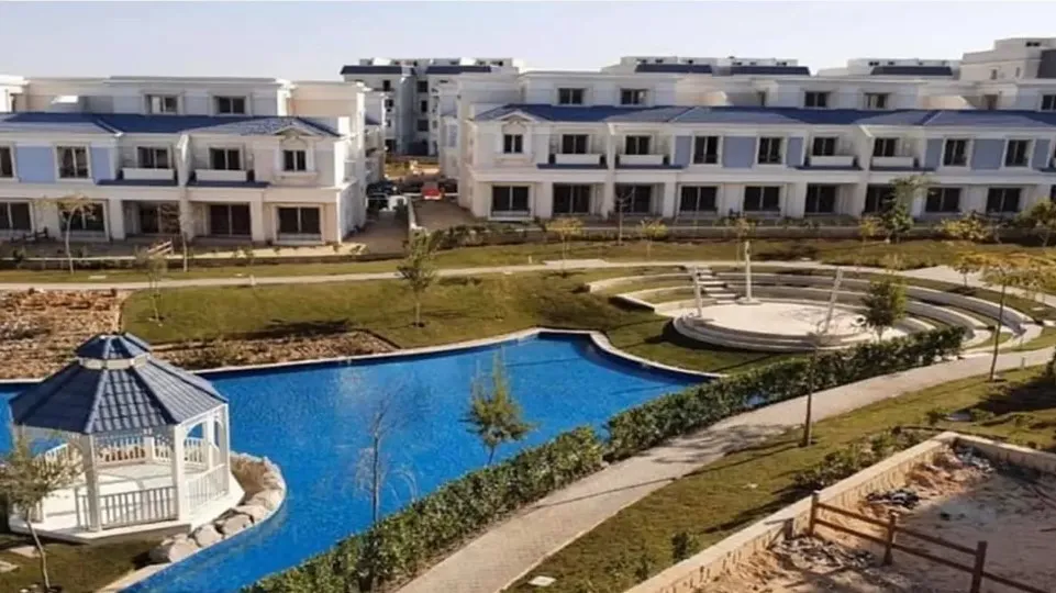 عرض متميز تاون هاوس 290 متر للبيع في كمبوند Mountain View October Parkبموقع مميز