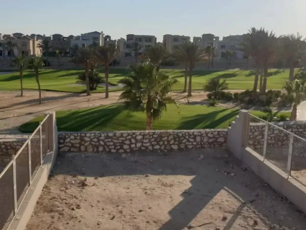 سارع بالحجز في ماونتن فيو كمبوند جولف فيوز تاون هاوس تبدأ مساحاته من 450 متر