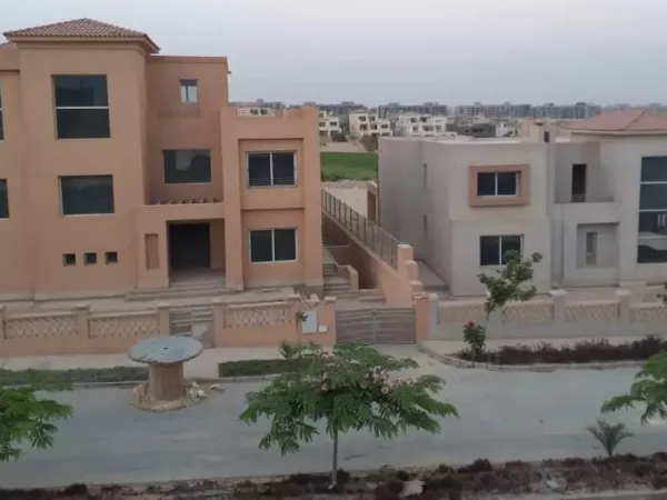 إمتلك تاون هاوس في جولف فيوز 6 أكتوبر بمساحة تبدأ من 325 متر