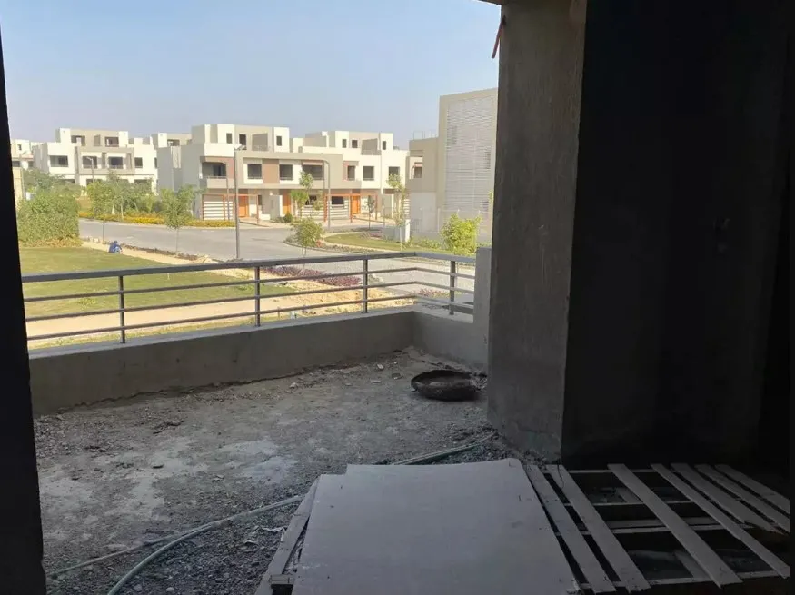 بمساحة 347 متر تاون هاوس للبيع في جولف إكستينشنز