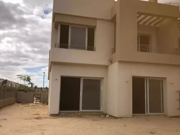 إقتنص الفرصة وأحصل على تاون هاوس بمساحة 270 متر في كمبوند بالم فالي