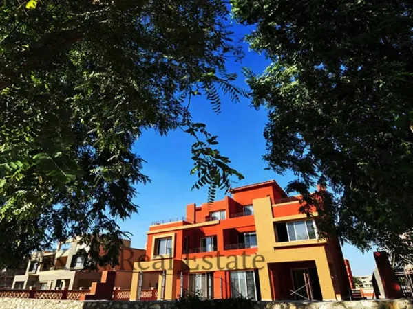 عرض متميز تاون هاوس 248 متر للبيع في جولف فيوز 6 أكتوبر بموقع مميز