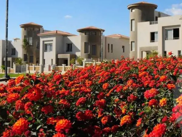 أسكن في 6 أكتوبر بكمبوند بالم هيلز أكتوبر تاون هاوس بمساحة 257 متر