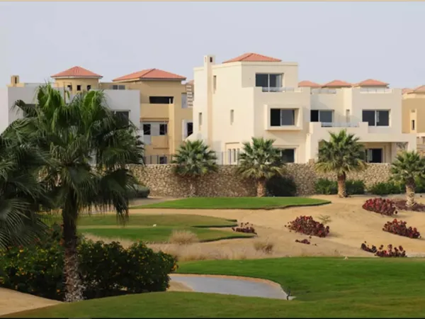 تاون هاوس تسليم فوري 230 م جولف فيوز 6 أكتوبر