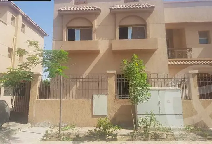 بسعر مغري تاون هاوس 216 م في كمبوند ريحانه فيو رائع