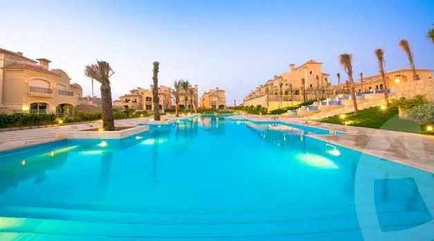 استلام فوري لتاون هاوس في كمبوند الباتيو 6 بمساحة 208 متر