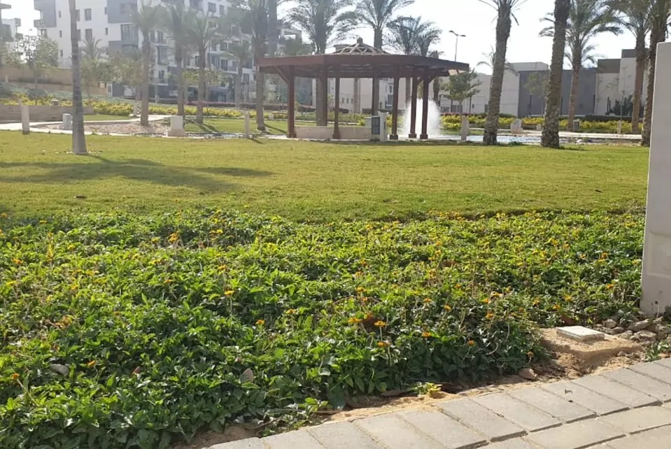 تحت سعر السوق بنتهاوس 280 م للبيع في كمبوند سوديك ايست تاون التجمع الخامس