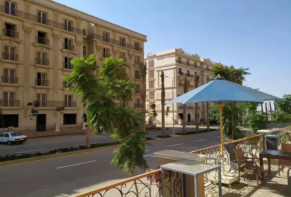 باقل من سعر السوق، بنتهاوس في هايد بارك القاهرة الجديدة 253 م نصف تشطيب
