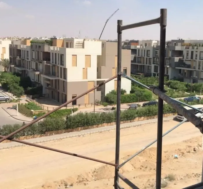 بنتهاوس برووف 113 متر ومساحة 209 متر في كمبوند أزاد التجمع الخامس