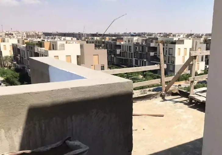 بنتهاوس برووف 113 متر ومساحة 209 متر في كمبوند أزاد التجمع الخامس