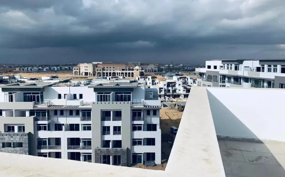 بنتهاوس لقطة للبيع 250 م في كمبوند هايد بارك القاهرة الجديدة بسعر خيالي
