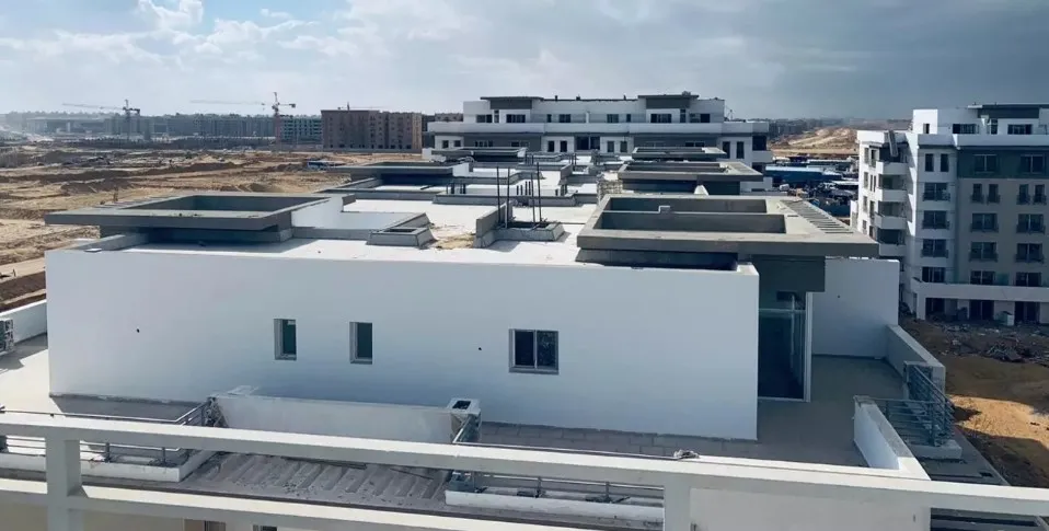 بنتهاوس لقطة للبيع 250 م في كمبوند هايد بارك القاهرة الجديدة بسعر خيالي