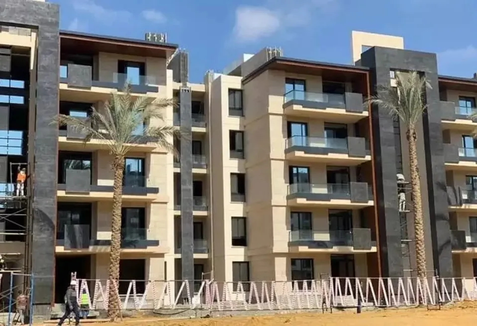 سارع بالحجز في كمبوند أزاد من تعمير للأسكان بنتهاوس يبدأ مساحاته من 178 متراً