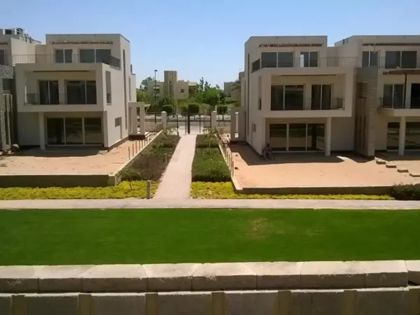 تاون هاوس للبيع في سوديك ويست تاون 370 متراً