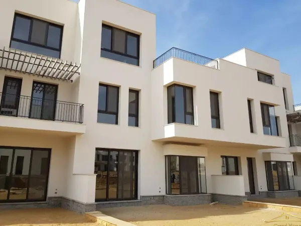 وحدتك بمساحة 270 متراً في كمبوند ذا كورت ياردز الشيخ زايد