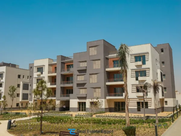 Get a villa in District 5 New Cairo, with an area of 500 square meters.