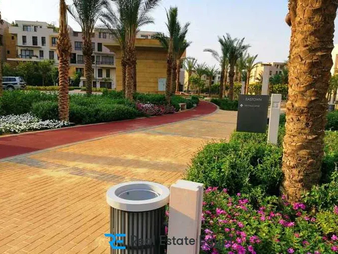 شقة للبيع في ايست تاون التجمع الخامس