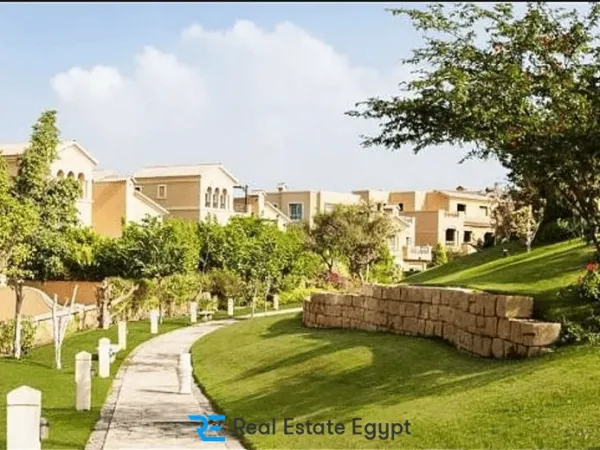 The most distinguished unit for sale in Katameya Hills Receive your unit with a down payment of only 10%.