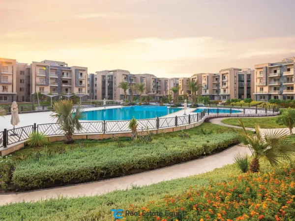 Apartments for sale in Galleria Moon Valley Fifth Settlement with an area of ​​210 square meters facing Modern and with a wonderful view